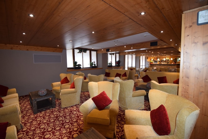 Imagen de los interiores del Hotel Piandineve. Foto 15