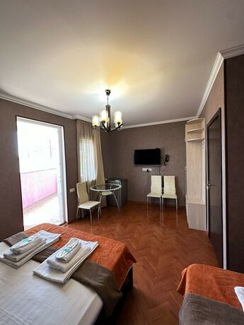 Imagen de la habitación del Hotel Piano, Tbilisi. Foto 19
