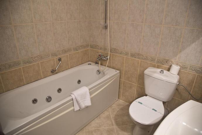 Imagen de los interiores del Hotel Piatra Mare. Foto 11