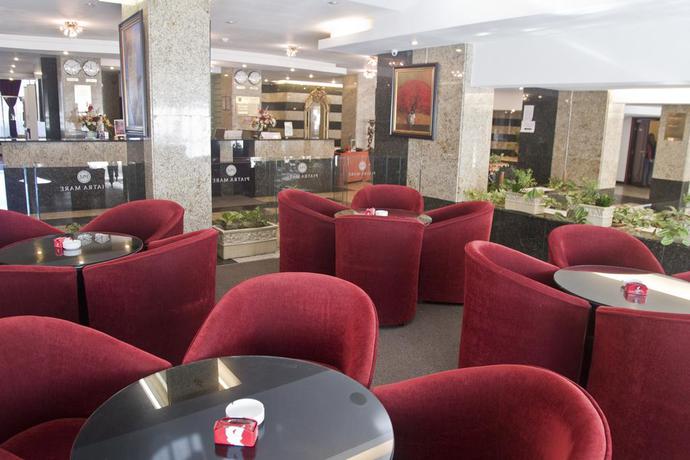 Imagen de los interiores del Hotel Piatra Mare. Foto 14