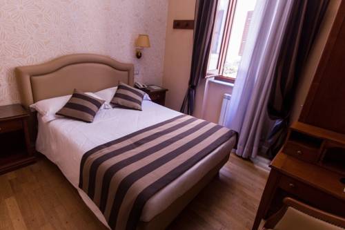 Imagen de la habitación del Hotel Piazza Di Spagna. Foto 11