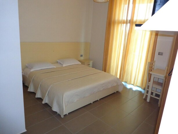 Imagen de la habitación del Hotel Piazza. Foto 2