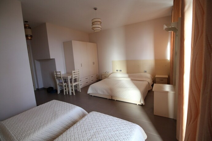 Imagen de la habitación del Hotel Piazza. Foto 5