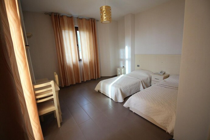 Imagen de la habitación del Hotel Piazza. Foto 6