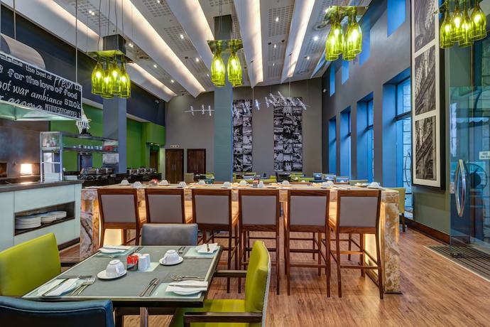 Imagen del bar/restaurante del Hotel Piazza Hotel Montecasino. Foto 2