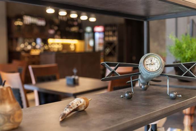 Imagen de los interiores del Hotel Piazza, Tbilisi. Foto 19