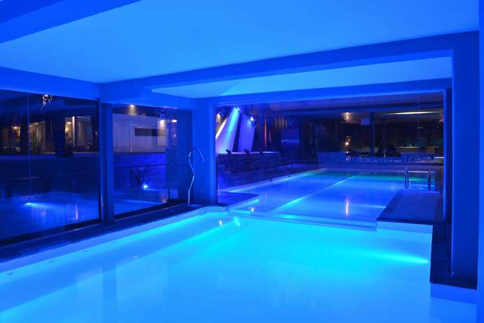 Imagen de la piscina del Hotel Piazza, VILLA CARLOS PAZ. Foto 19