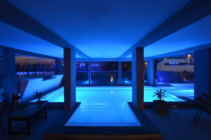 Imagen de la piscina del Hotel Piazza, VILLA CARLOS PAZ. Foto 20