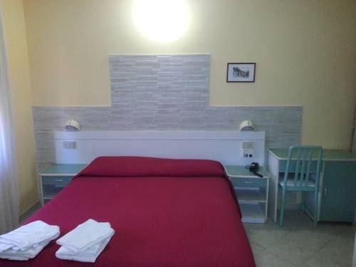 Imagen de la habitación del Hotel Picador. Foto 11