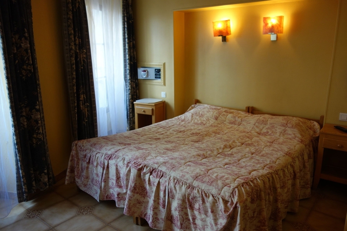 Imagen de la habitación del Hotel Picard. Foto 13