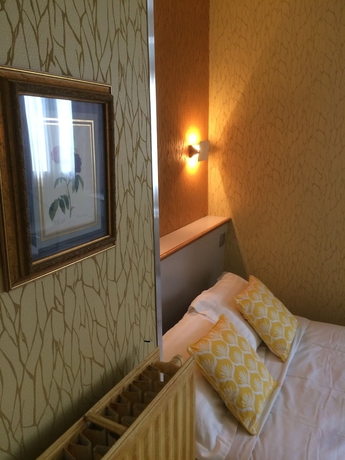 Imagen de la habitación del Hotel Picardy. Foto 7