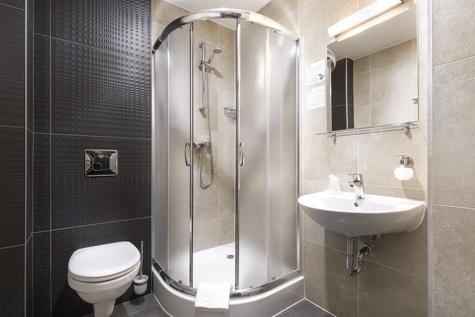 Imagen de la habitación del Hotel Picaro. Foto 10