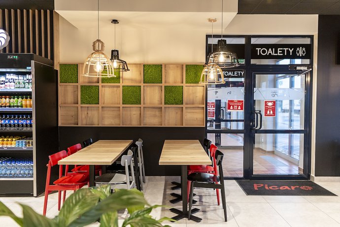 Imagen del bar/restaurante del Hotel Picaro Żarska Wieś P&oacute;łnoc. Foto 3