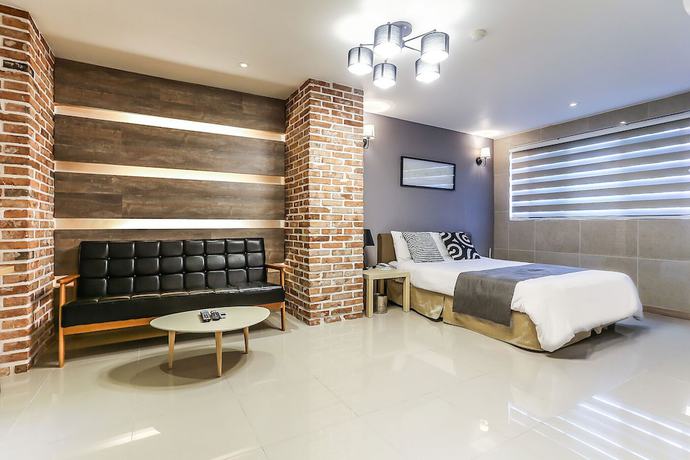 Imagen de la habitación del Hotel Picasso, Donghae. Foto 7