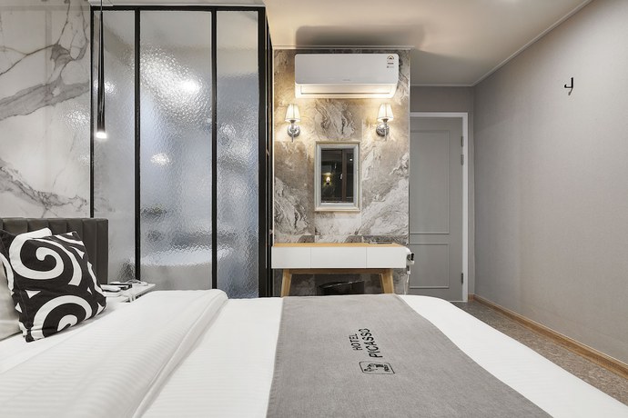 Imagen de la habitación del Hotel Picasso, Donghae. Foto 8