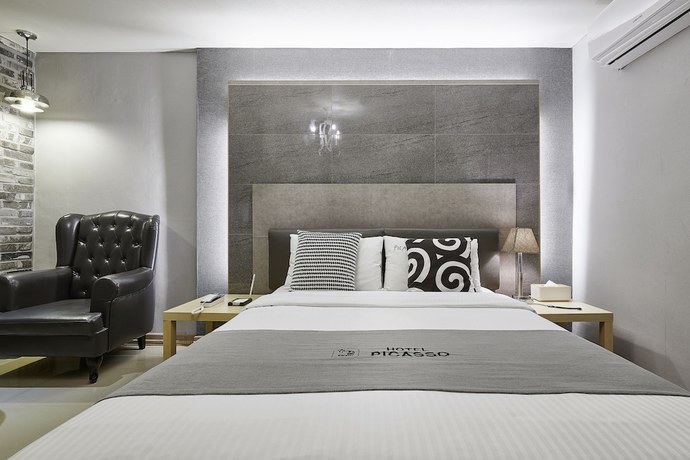 Imagen de la habitación del Hotel Picasso, Donghae. Foto 11