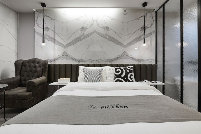 Imagen de la habitación del Hotel Picasso, Donghae. Foto 15