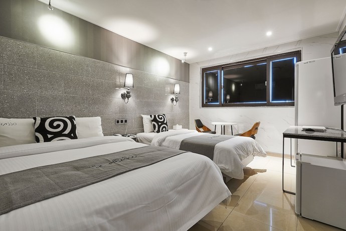 Imagen de la habitación del Hotel Picasso, Donghae. Foto 16