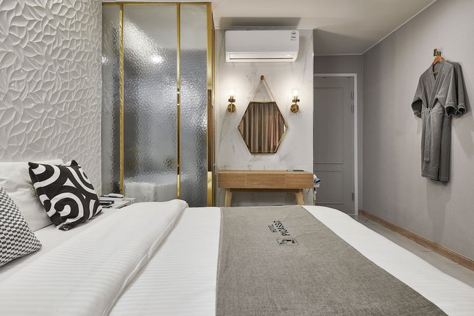 Imagen de la habitación del Hotel Picasso, Donghae. Foto 19