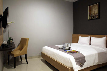 Imagen de los exteriores del Hotel Picasso Inn. Foto 9