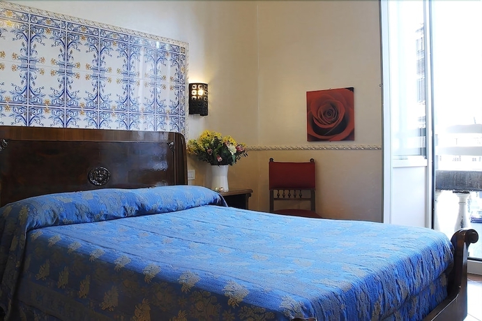 Imagen de la habitación del Hotel Picasso, Roma. Foto 7