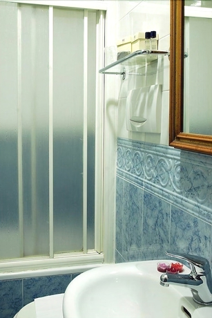 Imagen de la habitación del Hotel Picasso, Via Nazionale. Foto 12