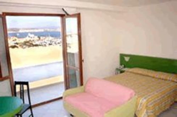 Imagen de la habitación del Hotel Piccada. Foto 13