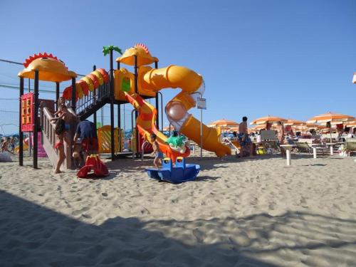 Imagen general del Hotel Piccadilly, Bellaria-Igea Marina. Foto 3