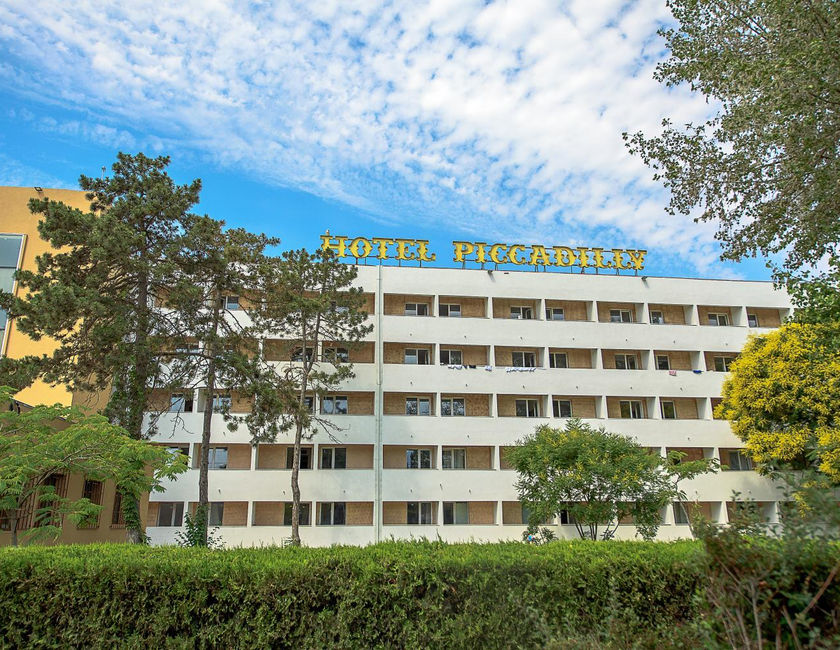 Imagen general del Hotel Piccadilly, MAMAIA. Foto 10