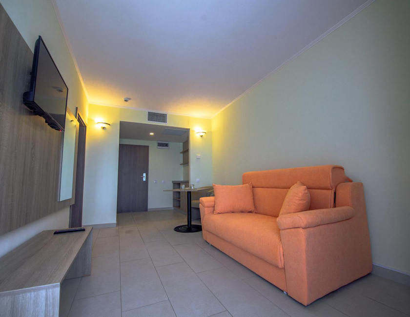 Imagen general del Hotel Piccadilly, MAMAIA. Foto 22