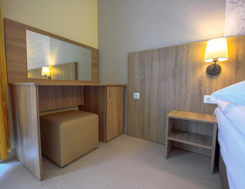 Imagen general del Hotel Piccadilly, MAMAIA. Foto 23