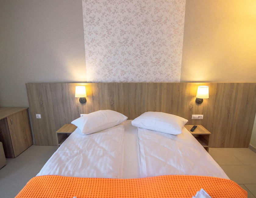 Imagen general del Hotel Piccadilly, MAMAIA. Foto 25