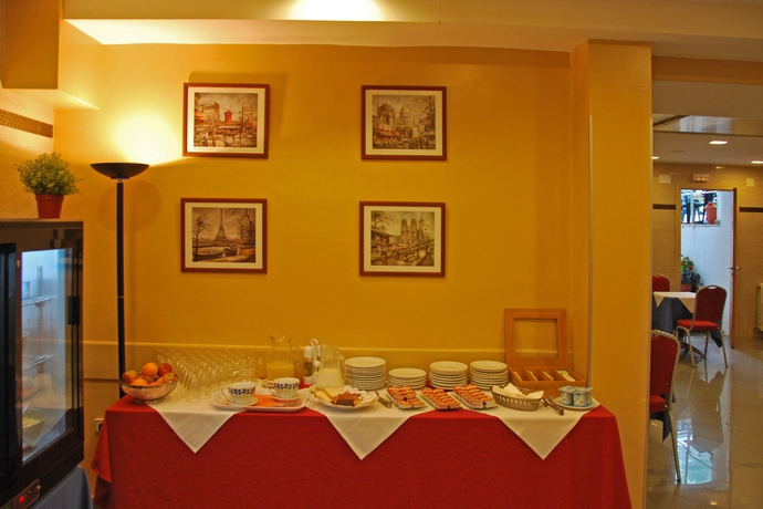 Imagen del bar/restaurante del Hotel Piccadilly Sitges. Foto 5