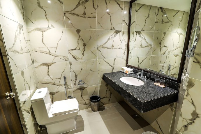 Imagen de la habitación del Hotel Piccadily Raipur. Foto 6