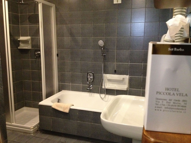Imagen de la habitación del Hotel Piccola Vela. Foto 5