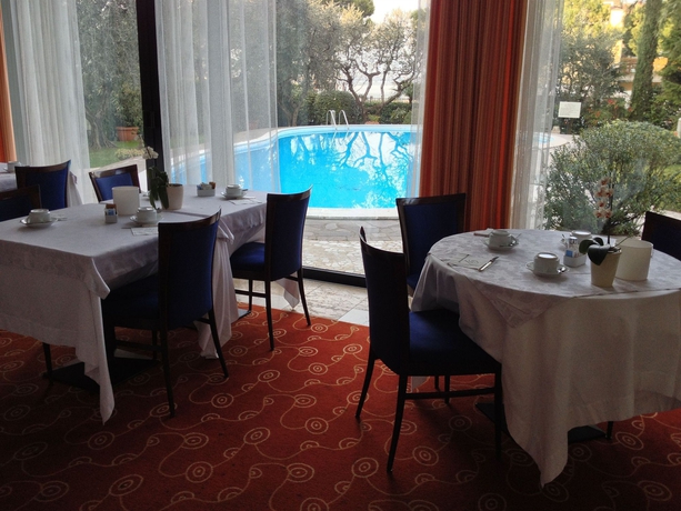 Imagen del bar/restaurante del Hotel Piccola Vela. Foto 3