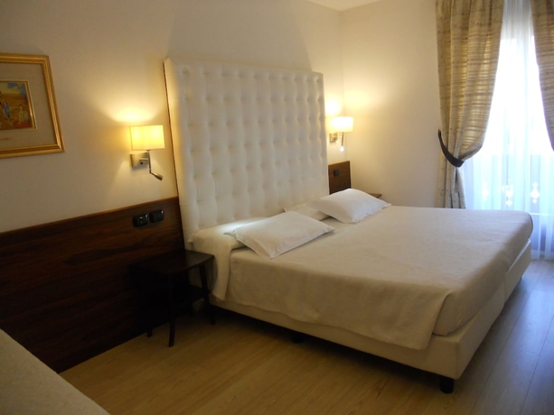 Imagen de la habitación del Hotel Piccolo Andalo Suite Resort. Foto 11