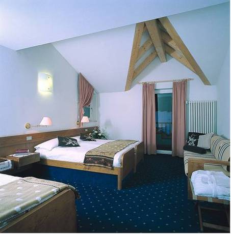 Imagen de la habitación del Hotel Piccolo, Canazei. Foto 2