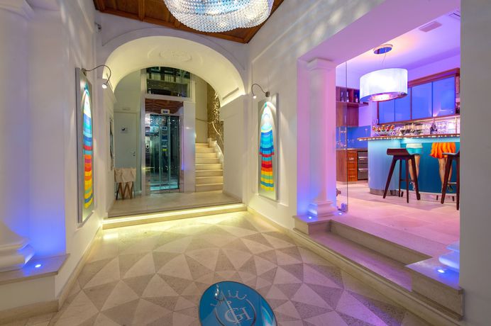 Imagen de los interiores del Hotel Piccolo Grand Hotel. Foto 19