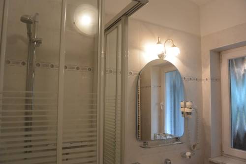 Imagen de la habitación del Hotel Piccolo Marlingerhof. Foto 3