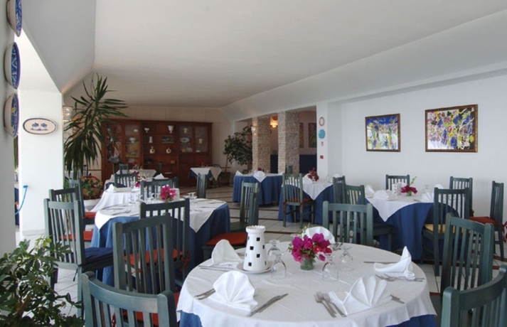 Imagen del bar/restaurante del Hotel Piccolo Mondo. Foto 4