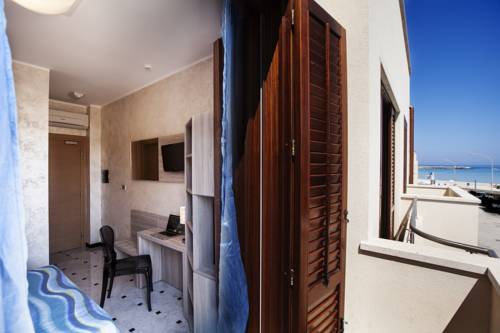 Imagen de la habitación del Hotel Piccolo Mondo, San Vito Lo Capo. Foto 12