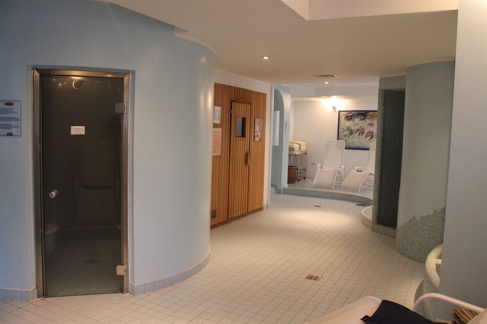 Imagen de la piscina del Hotel Piccolo Mondo, Torbole Sul Garda. Foto 14