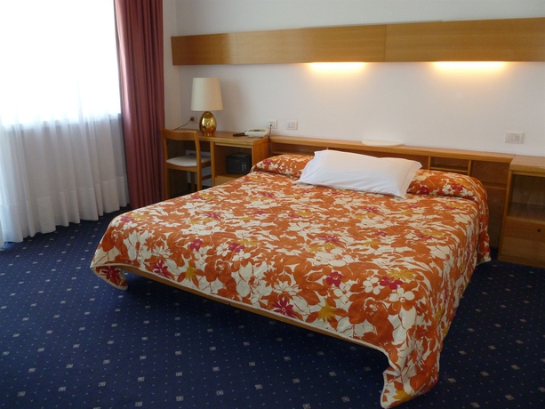 Imagen general del Hotel Piccolo Mondo, Torbole Sul Garda. Foto 1