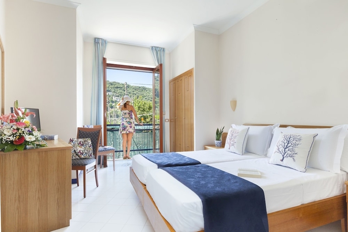 Imagen de la habitación del Hotel Piccolo Paradiso, Massa Lubrense. Foto 12