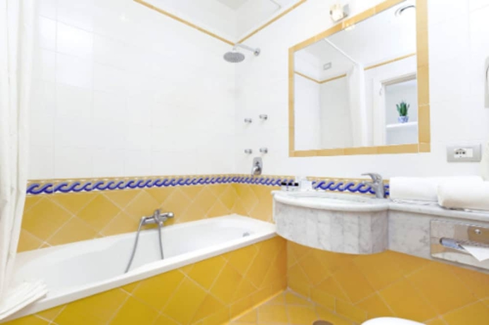 Imagen de la habitación del Hotel Piccolo Paradiso, Massa Lubrense. Foto 13