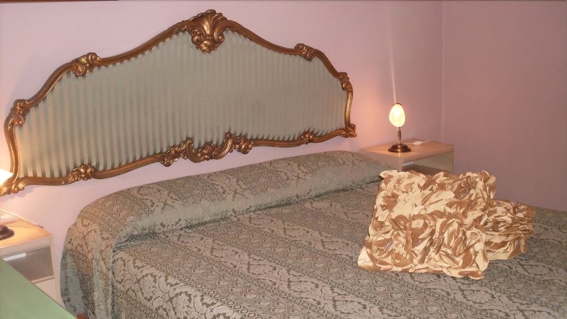 Imagen de la habitación del Hotel Piccolo Ritz. Foto 11