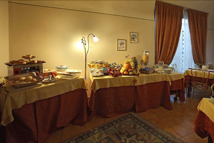 Imagen del bar/restaurante del Hotel Piccolo Ritz. Foto 3