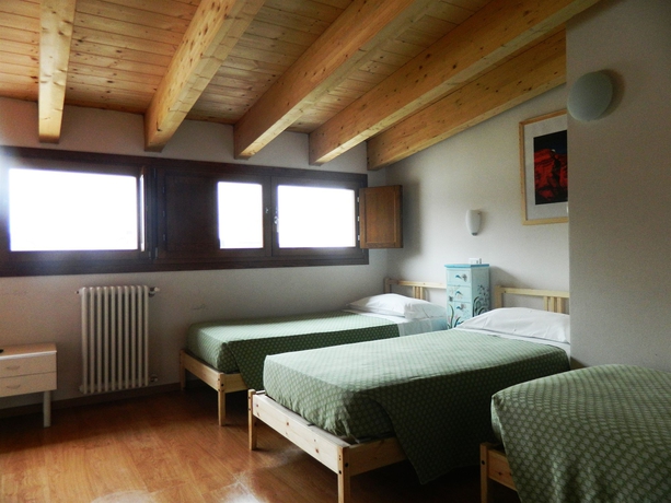 Imagen de la habitación del Hotel Piccolo Tanamalia. Foto 10