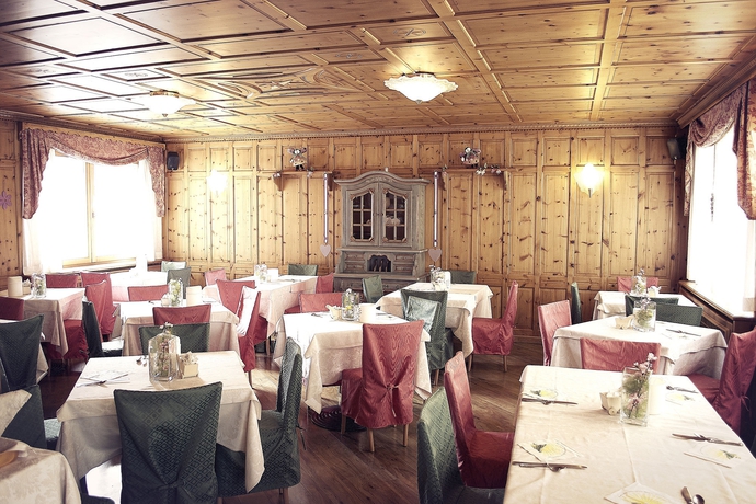 Imagen del bar/restaurante del Hotel Piccolo Tibet. Foto 4